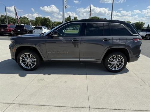 2025 Jeep Grand Cherokee Summit