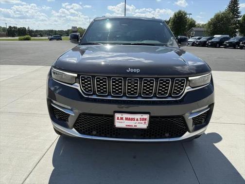 2025 Jeep Grand Cherokee Summit