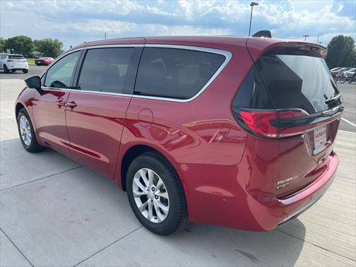 2025 Chrysler Pacifica L