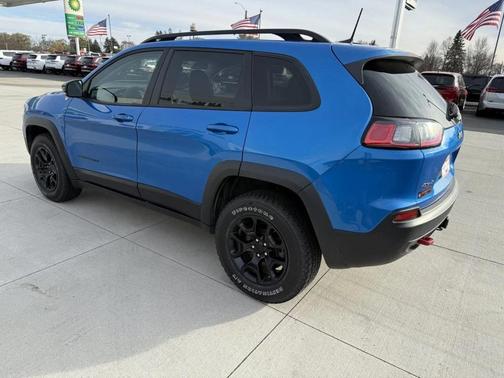 2022 Jeep Cherokee Trailhawk