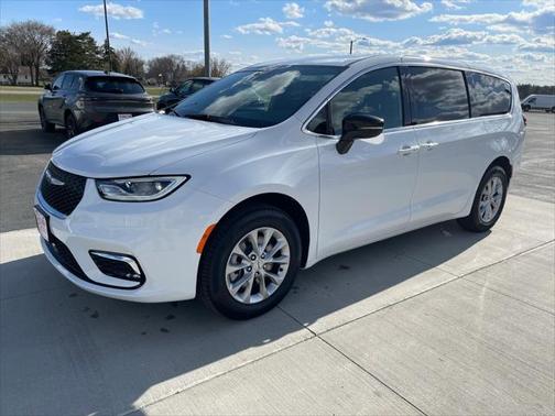 2025 Chrysler Pacifica L