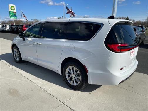 2025 Chrysler Pacifica L