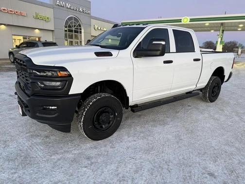 2026 RAM 2500 Tradesman Crew Cab 4x4 6'4' Box