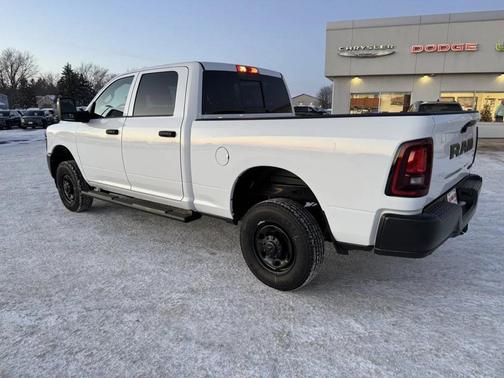 2026 RAM 2500 Tradesman Crew Cab 4x4 6'4' Box