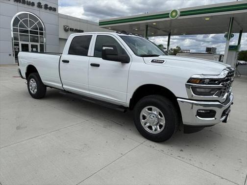 2025 RAM 3500 Tradesman Crew Cab 4x4 8' Box