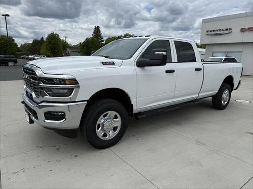 2025 RAM 3500 Tradesman Crew Cab 4x4 8' Box