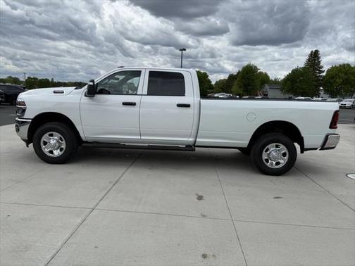 2025 RAM 3500 Tradesman Crew Cab 4x4 8' Box