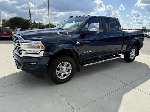 2023 RAM 2500 Laramie Crew Cab 4x4 6'4' Box