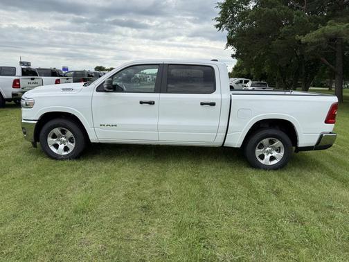 Bright White Clearcoat 2026 RAM 1500 Big Horn/Lone Star