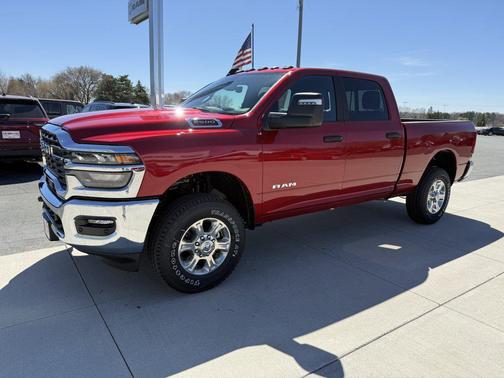Molten Red Pearlcoat 2026 RAM 2500 Big Horn Crew Cab 4x4 6'4' Box