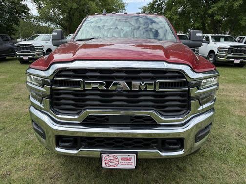 Molten Red Pearlcoat 2026 RAM 2500 Big Horn Crew Cab 4x4 6'4' Box