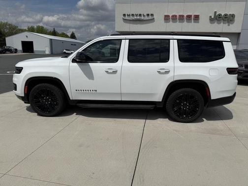 Bright White Clearcoat 2023 Jeep Wagoneer Series II Carbide 4x4
