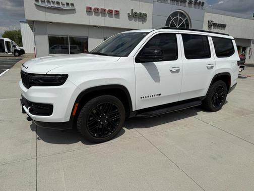 Bright White Clearcoat 2023 Jeep Wagoneer Series II Carbide 4x4