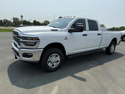 2025 RAM 3500 Tradesman Crew Cab 4x4 8' Box
