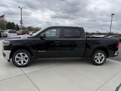 Diamond Black Crystal Pearlcoat 2026 RAM 1500 Big Horn/Lone Star