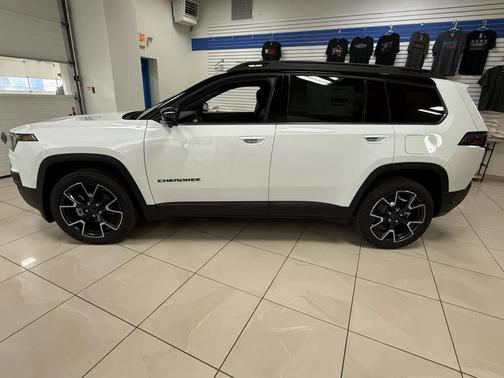 2026 Jeep Cherokee Overland