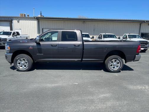 2024 RAM 3500 Laramie Crew Cab 4x4 8' Box
