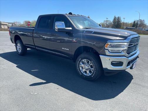 2024 RAM 3500 Laramie Crew Cab 4x4 8' Box