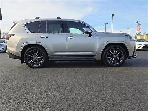 2026 Lexus LX 700h F SPORT Handling