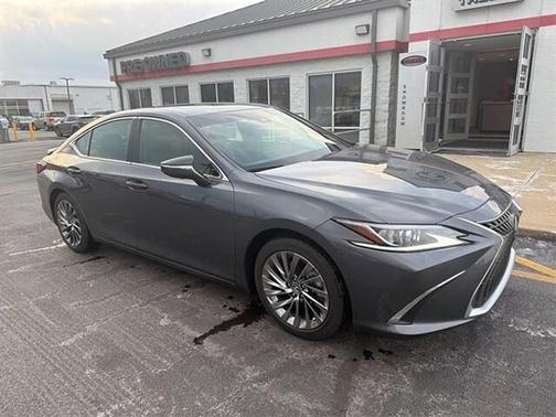 2025 Lexus ES 300h Luxury