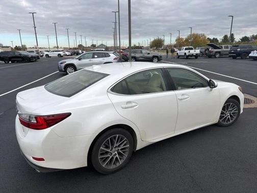 2016 Lexus ES 350 Base