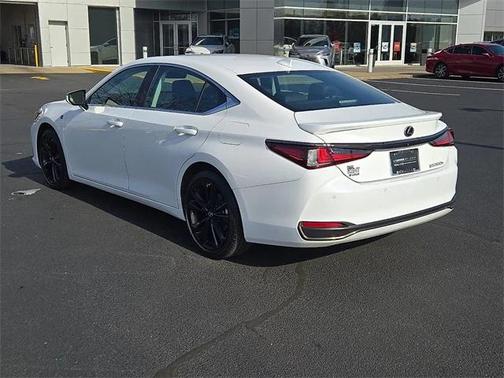 2025 Lexus ES 300h Base