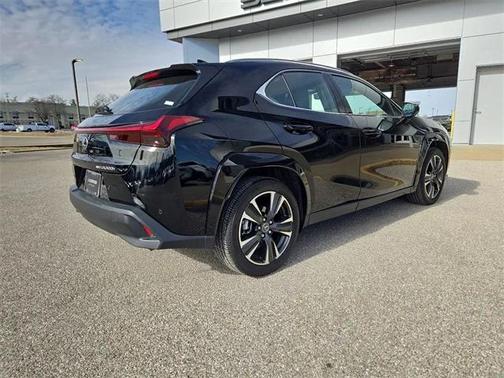 2025 Lexus UX 300h Premium
