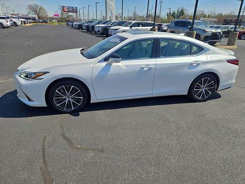 2023 Lexus ES 350 Base