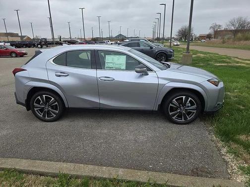 Iridium 2026 Lexus UX 300h Premium