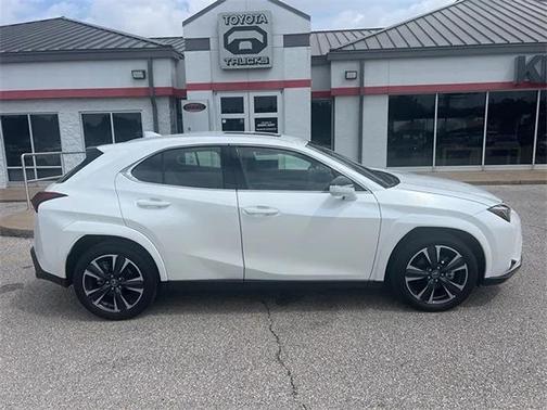2025 Lexus UX 300h Premium