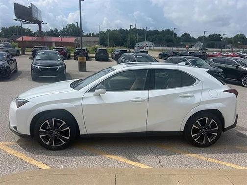 2025 Lexus UX 300h Premium
