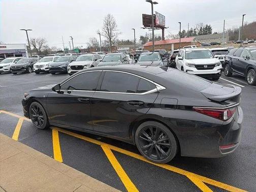 2025 Lexus ES 300h Base