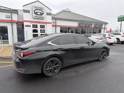 2025 Lexus ES 300h Base