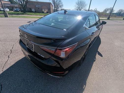 2025 Lexus ES 350 F Sport