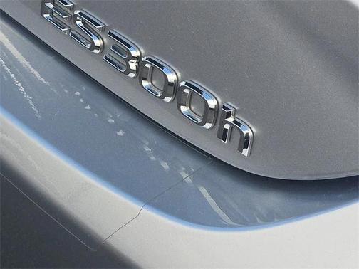 2023 Lexus ES 300h Base