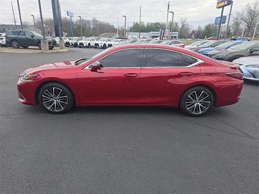 2025 Lexus ES 300h Base