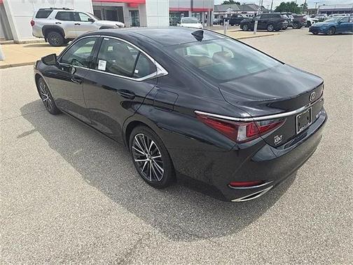 2025 Lexus ES 350 Base