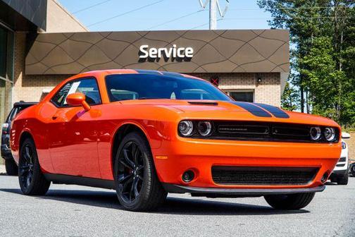 Go Mango 2018 Dodge Challenger SXT