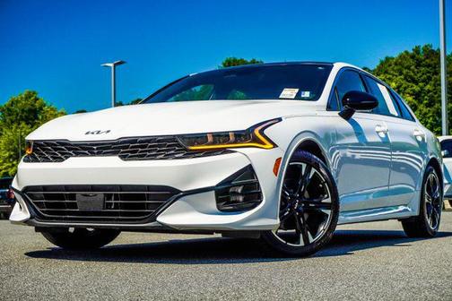 Glacial White Pearl 2024 Kia K5 GT-Line