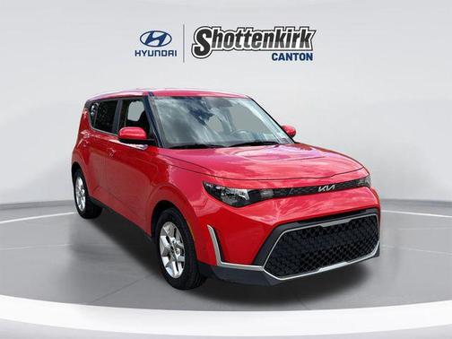 Inferno Red 2023 Kia Soul LX