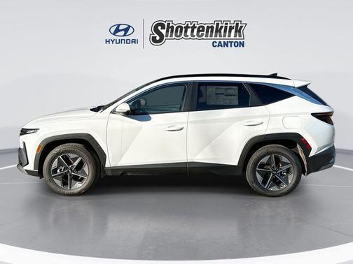Creamy White Pearl 2025 Hyundai TUCSON Hybrid SEL Convenience