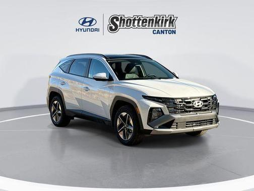 Creamy White Pearl 2025 Hyundai TUCSON Hybrid SEL Convenience