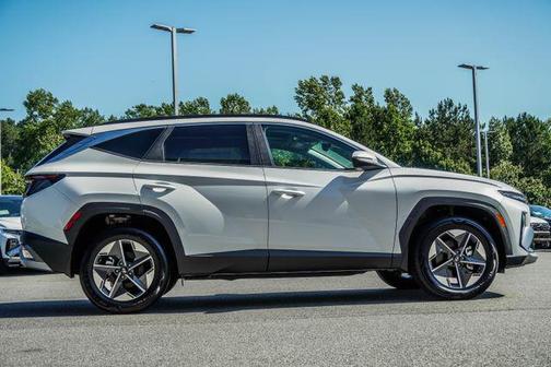 Creamy White Pearl 2025 Hyundai TUCSON Hybrid SEL Convenience