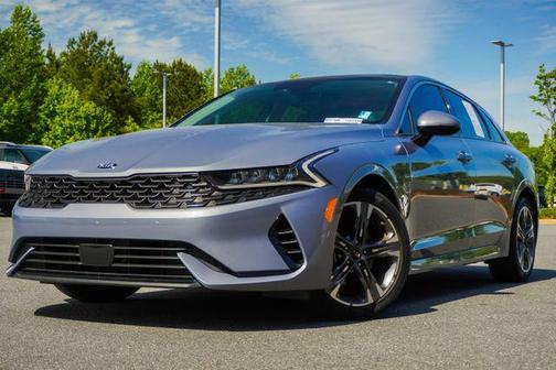 Everlasting Silver 2021 Kia K5 EX