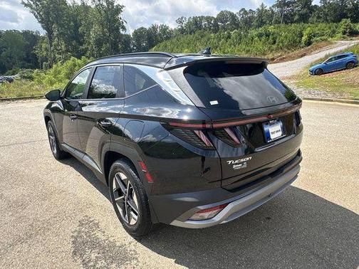 Phantom Black 2025 Hyundai TUCSON SEL Convenience