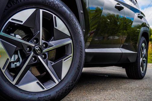 Rockwood Green 2026 Hyundai TUCSON SEL Premium