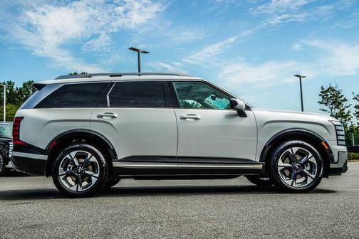Creamy White Pearl 2026 Hyundai Palisade Hybrid Limited