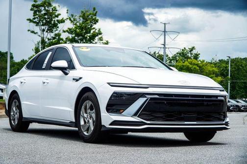 Serenity White 2025 Hyundai SONATA SE