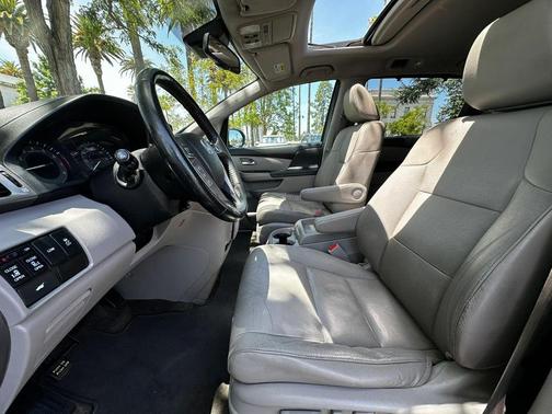 Modern Steel Metallic 2015 Honda Odyssey EX-L