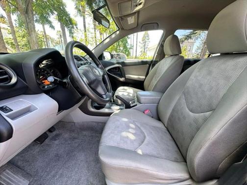 2009 Toyota RAV4 Sport